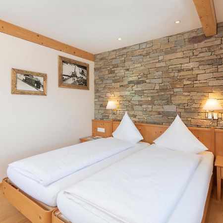 Berghotel Truebsee - Accessible Only By Cable Car Энгельберг Экстерьер фото