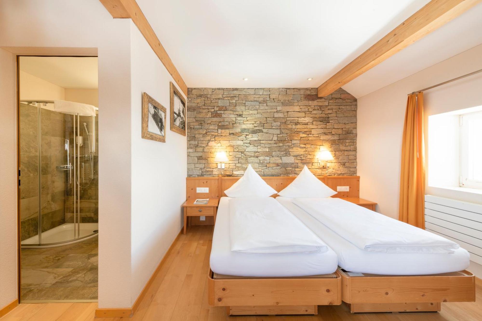 Berghotel Truebsee - Accessible Only By Cable Car Энгельберг Экстерьер фото
