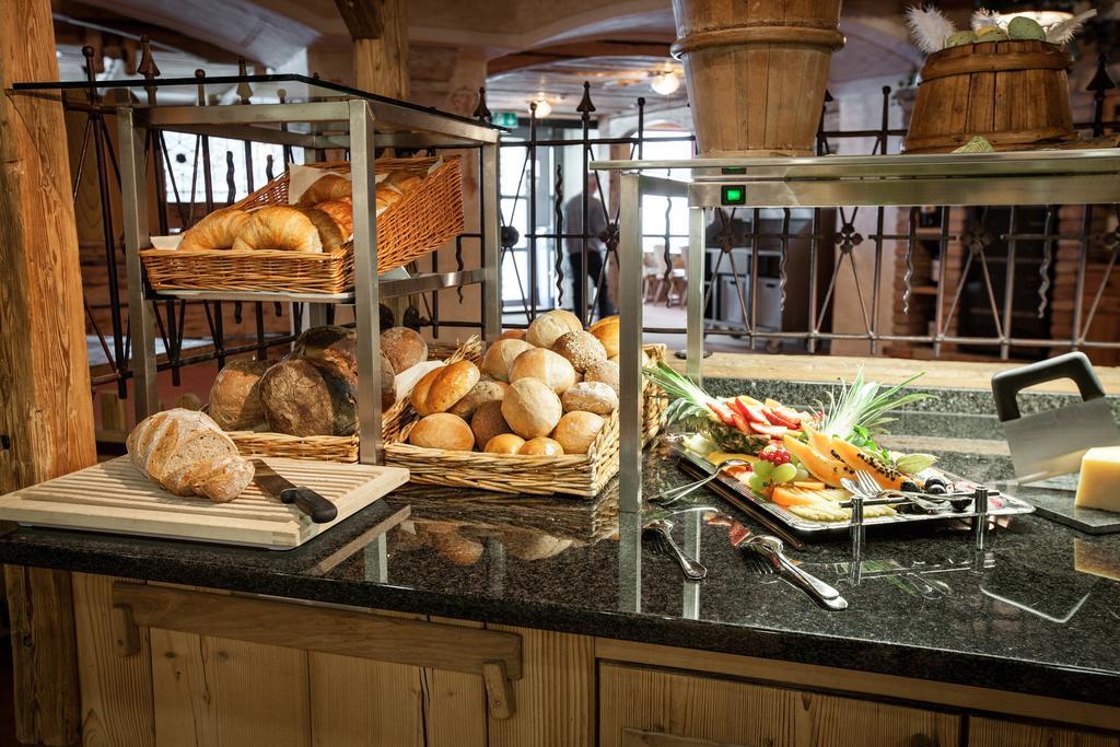 Berghotel Truebsee - Accessible Only By Cable Car Энгельберг Экстерьер фото