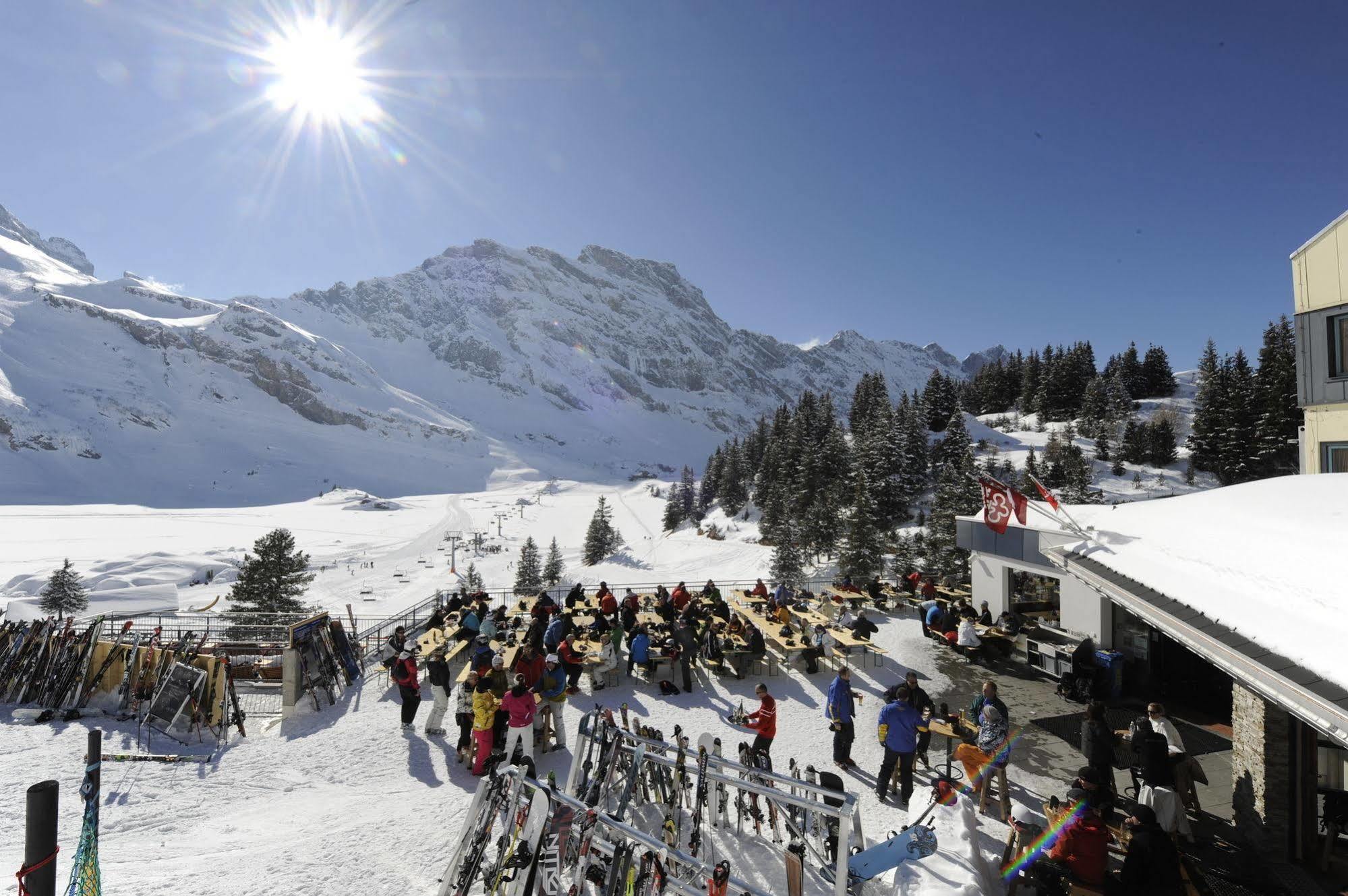 Berghotel Truebsee - Accessible Only By Cable Car Энгельберг Экстерьер фото
